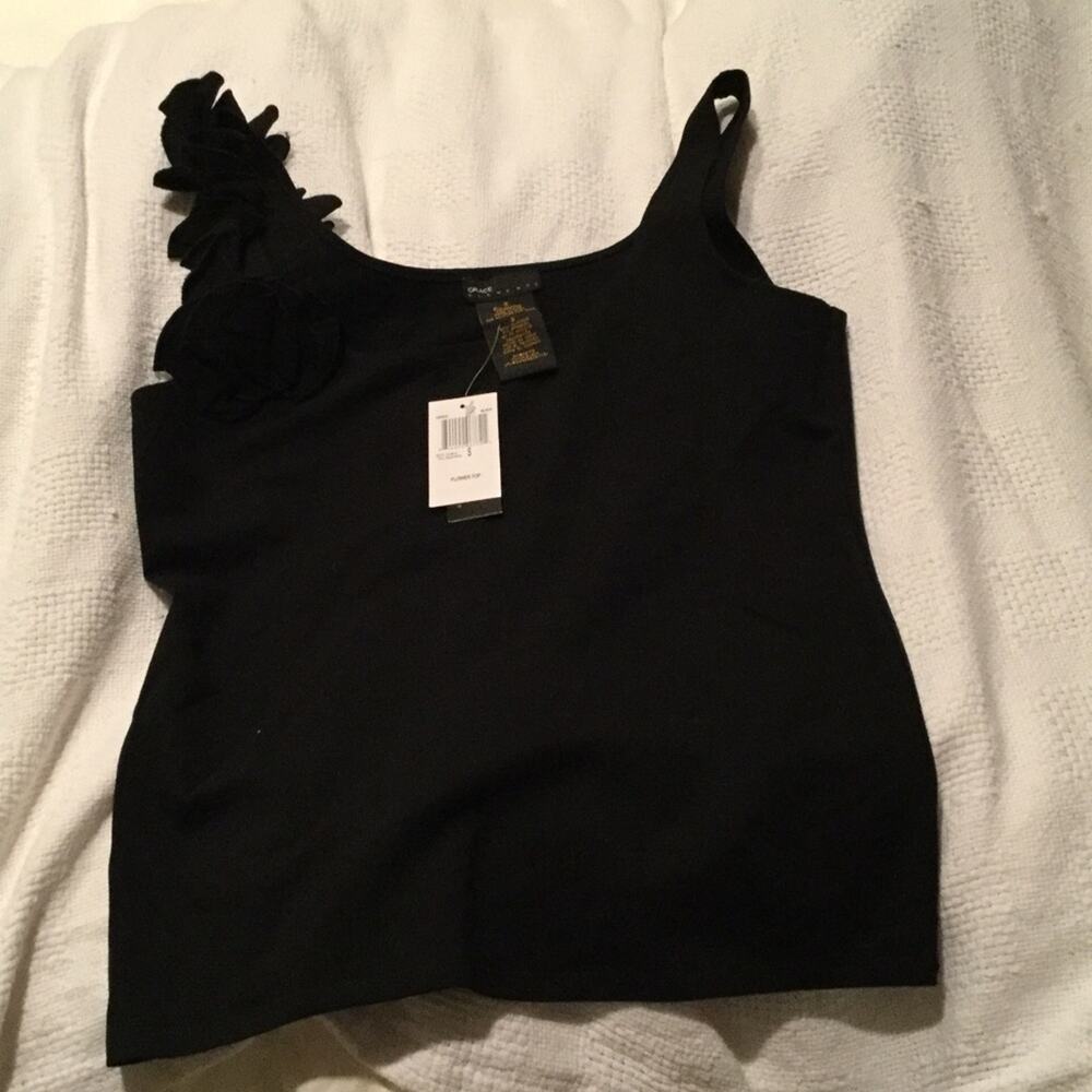 Grace Tank top w/3 d flowered shoulder S NWT